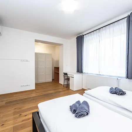 Budejovicka - Stylish House & In * Praha