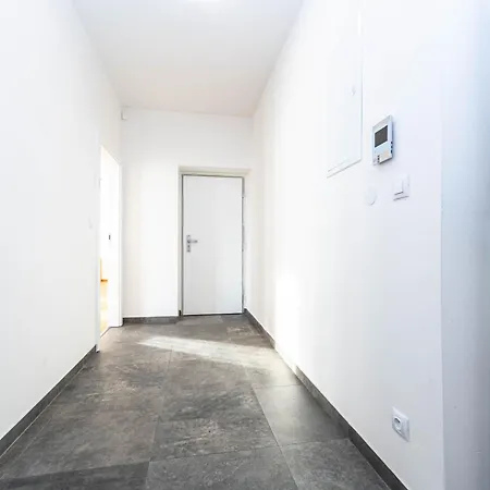 Budejovicka - Stylish House & In 3* Prague