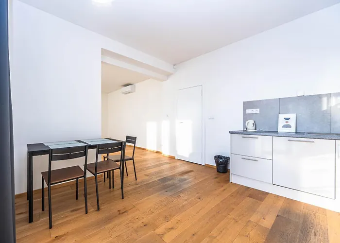 Budejovicka - Stylish House & In Praha